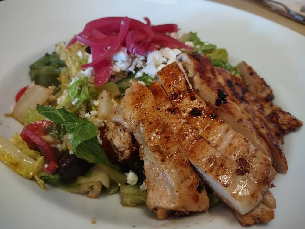 Greek Salad with Chicken